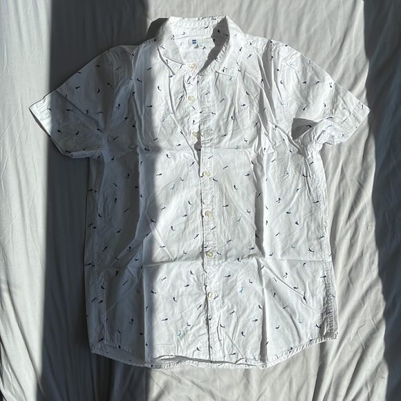 4 button down shirts - Picture 3 of 8